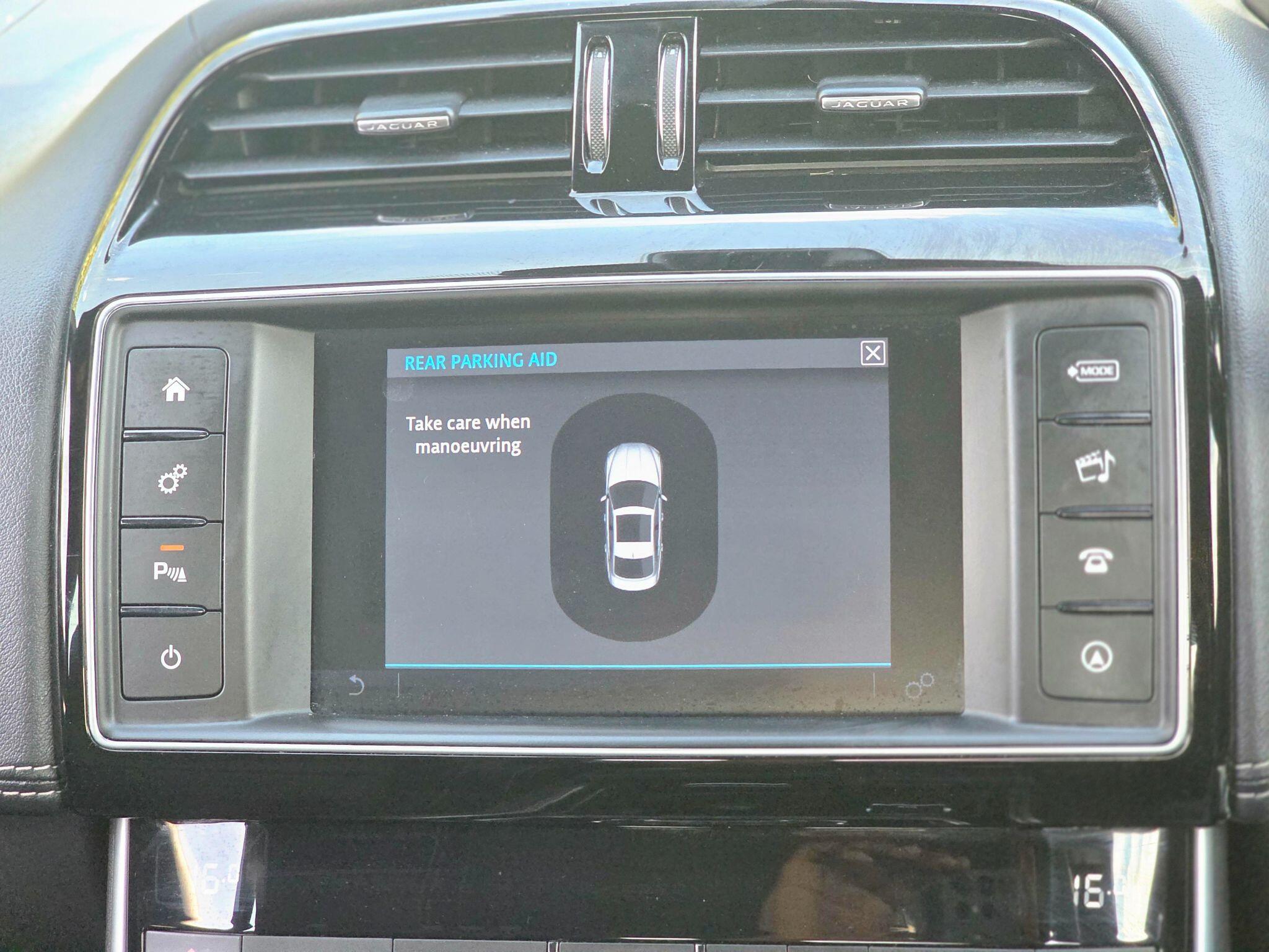 Jaguar Xe view 44