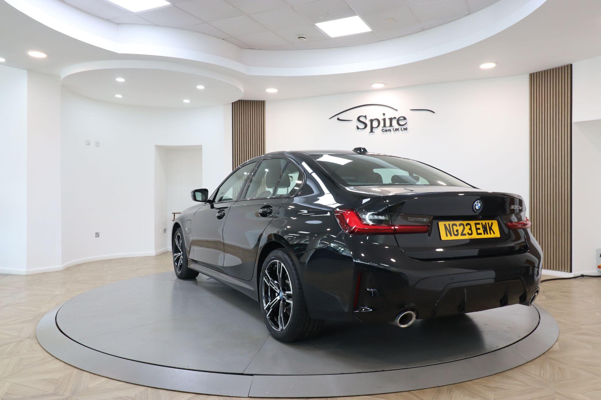 BMW 3 Series view 8