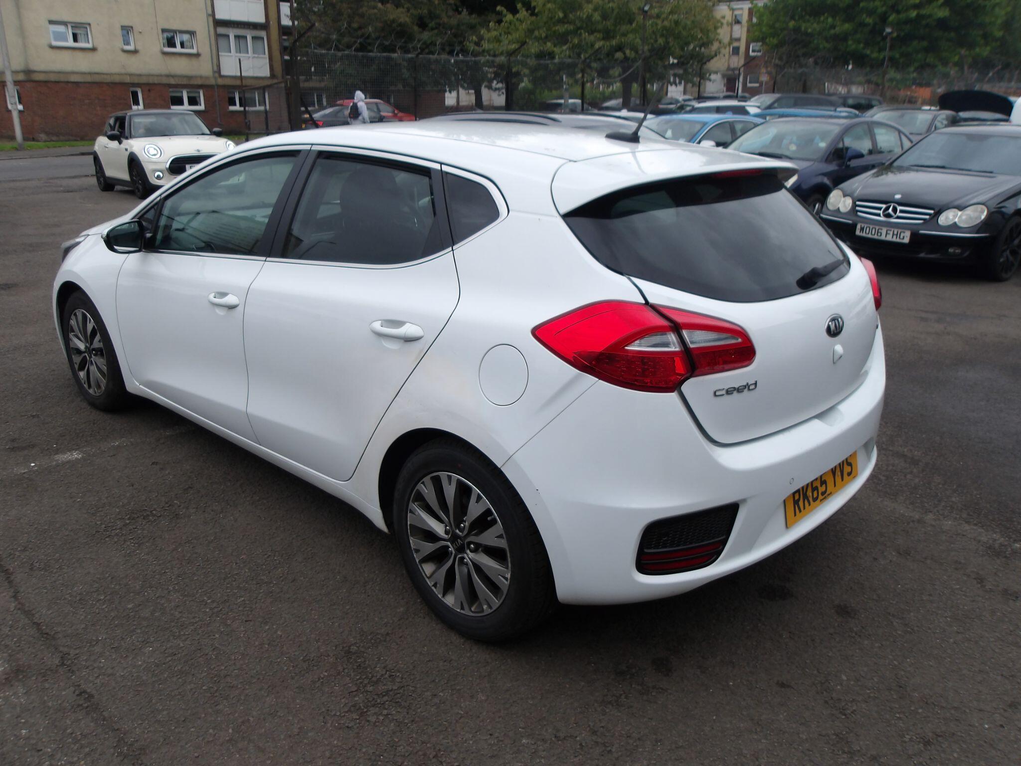 Kia Ceed view 4