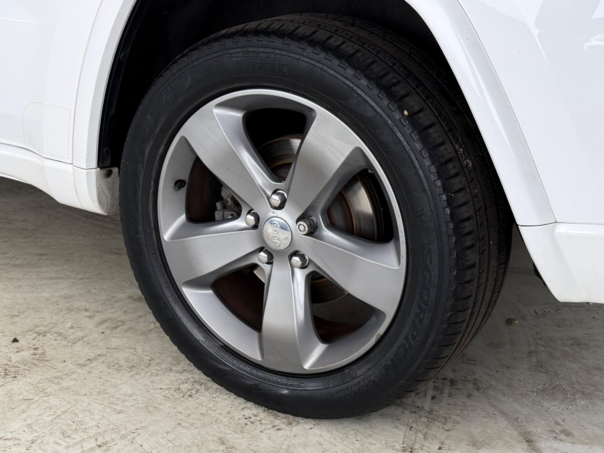 Jeep Grand Cherokee view 9