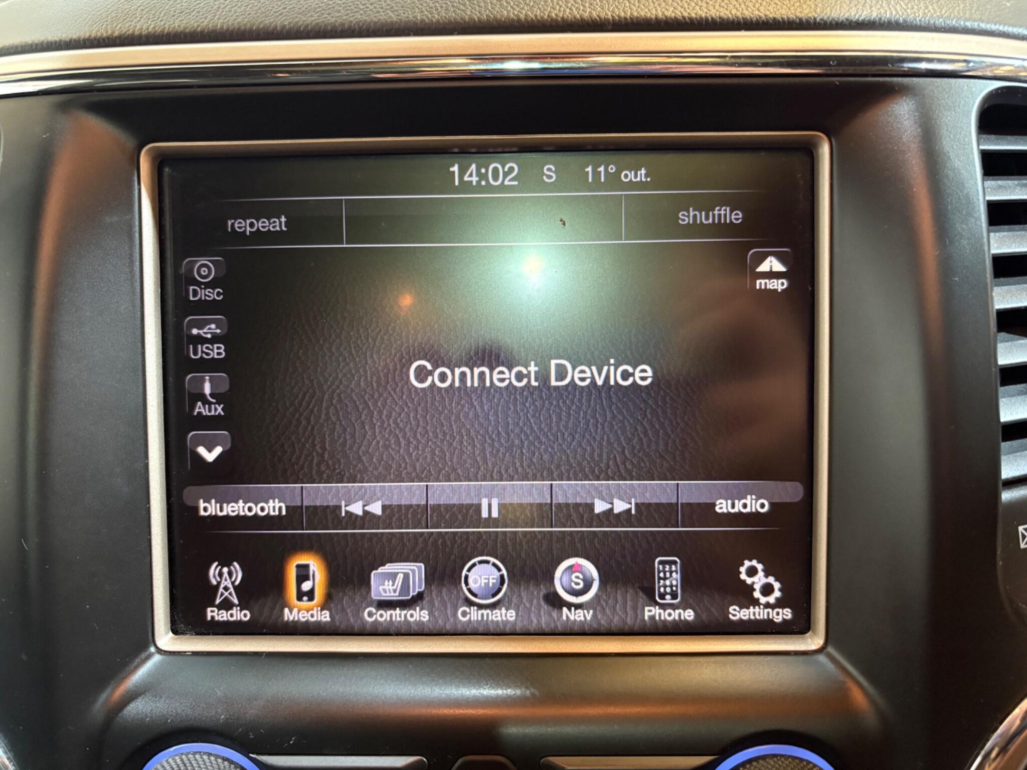 Jeep Grand Cherokee view 18