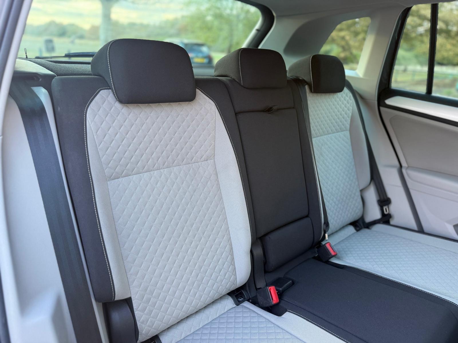 Volkswagen Tiguan view 31