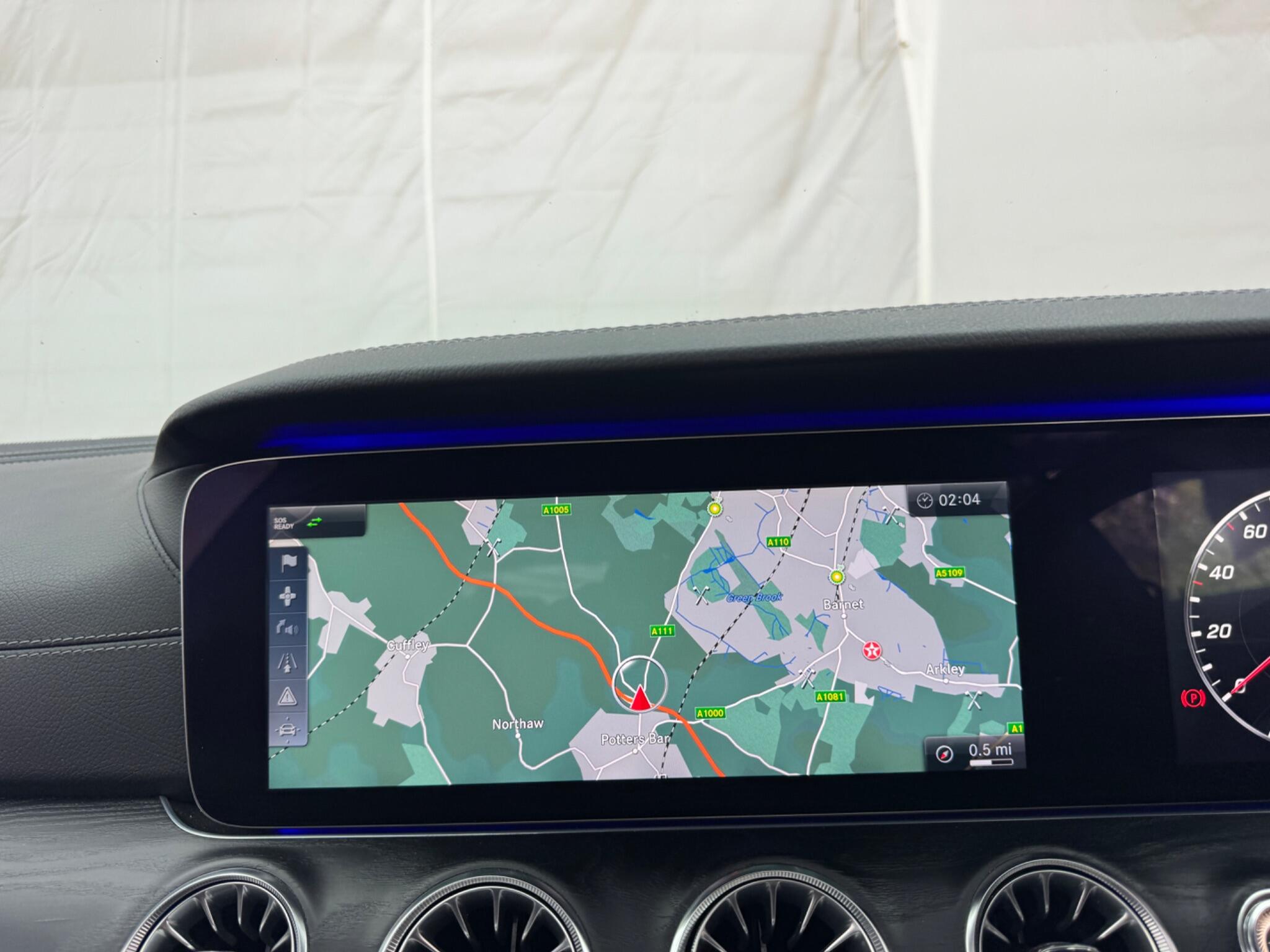 Mercedes-Benz E Class view 41