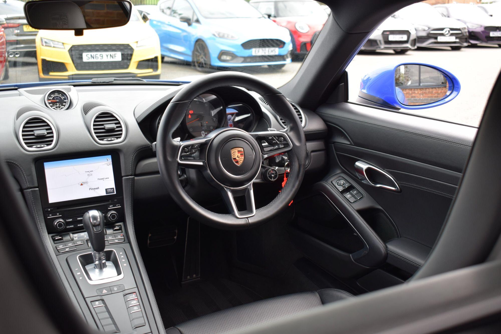 Porsche Cayman view 29