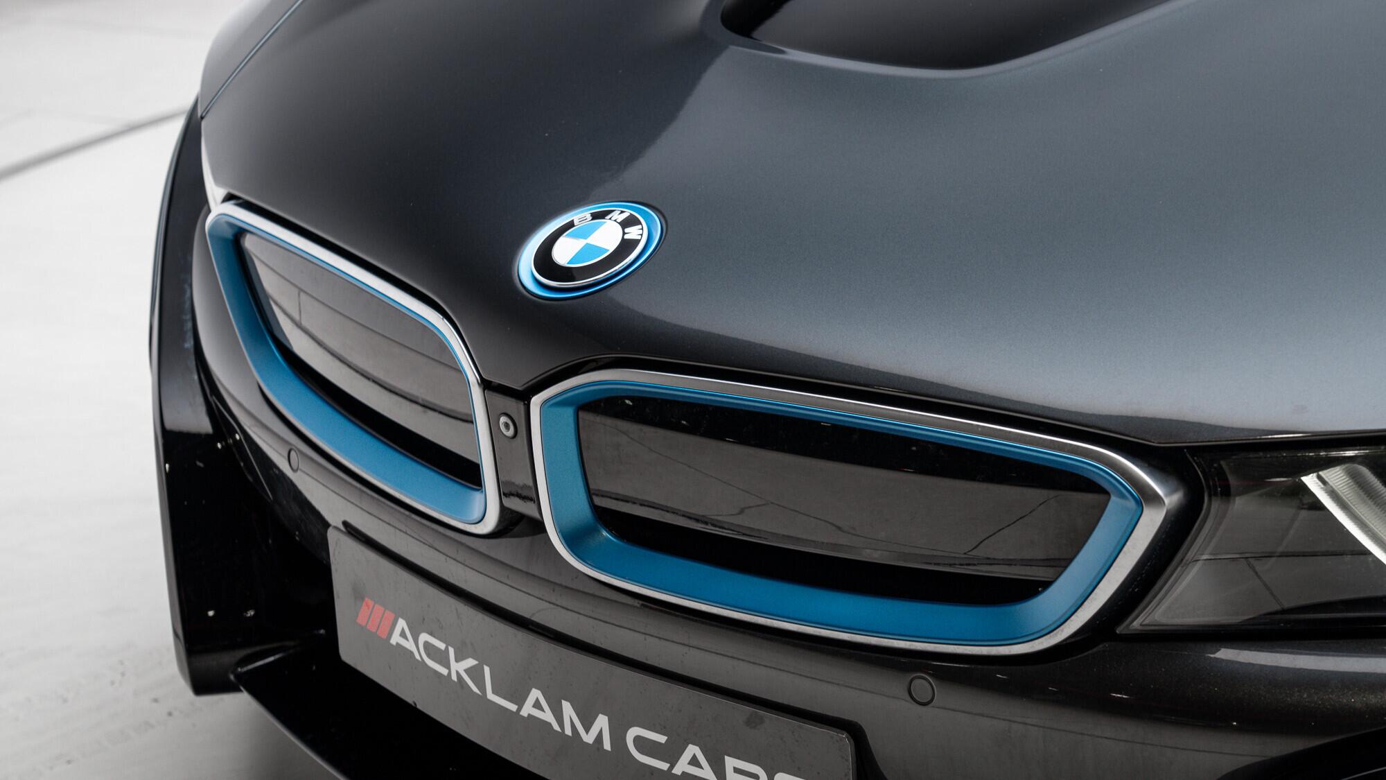 BMW I8 view 16