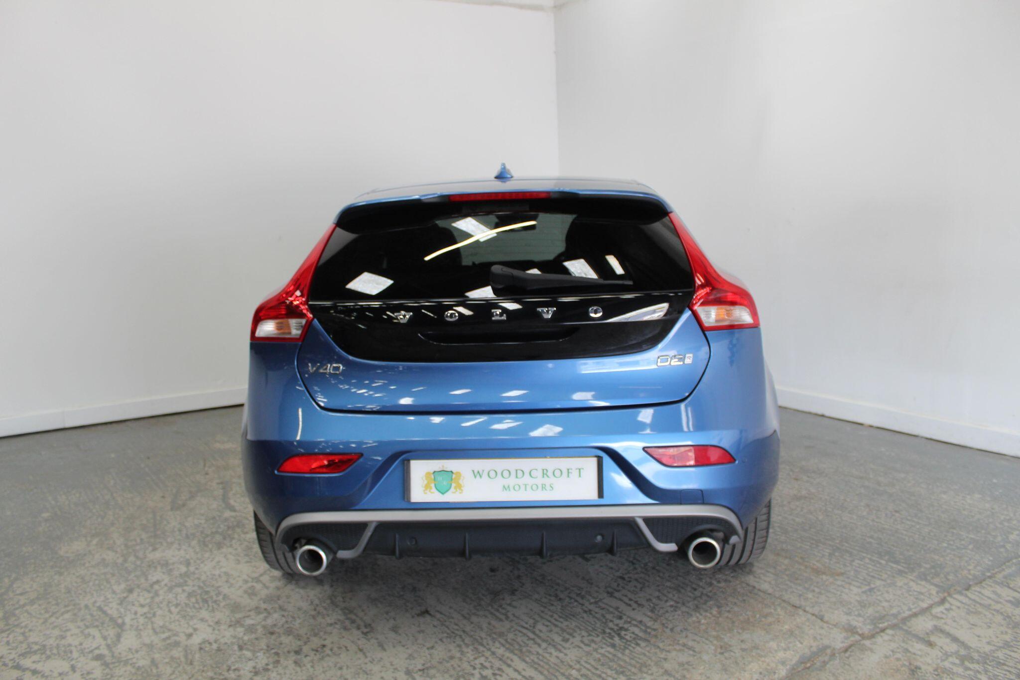 Volvo V40 view 14
