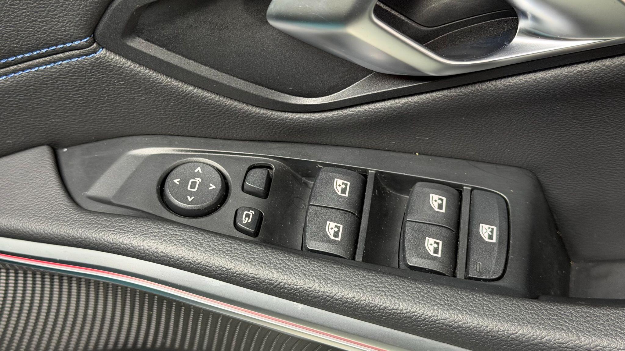 BMW 3 Series view 12