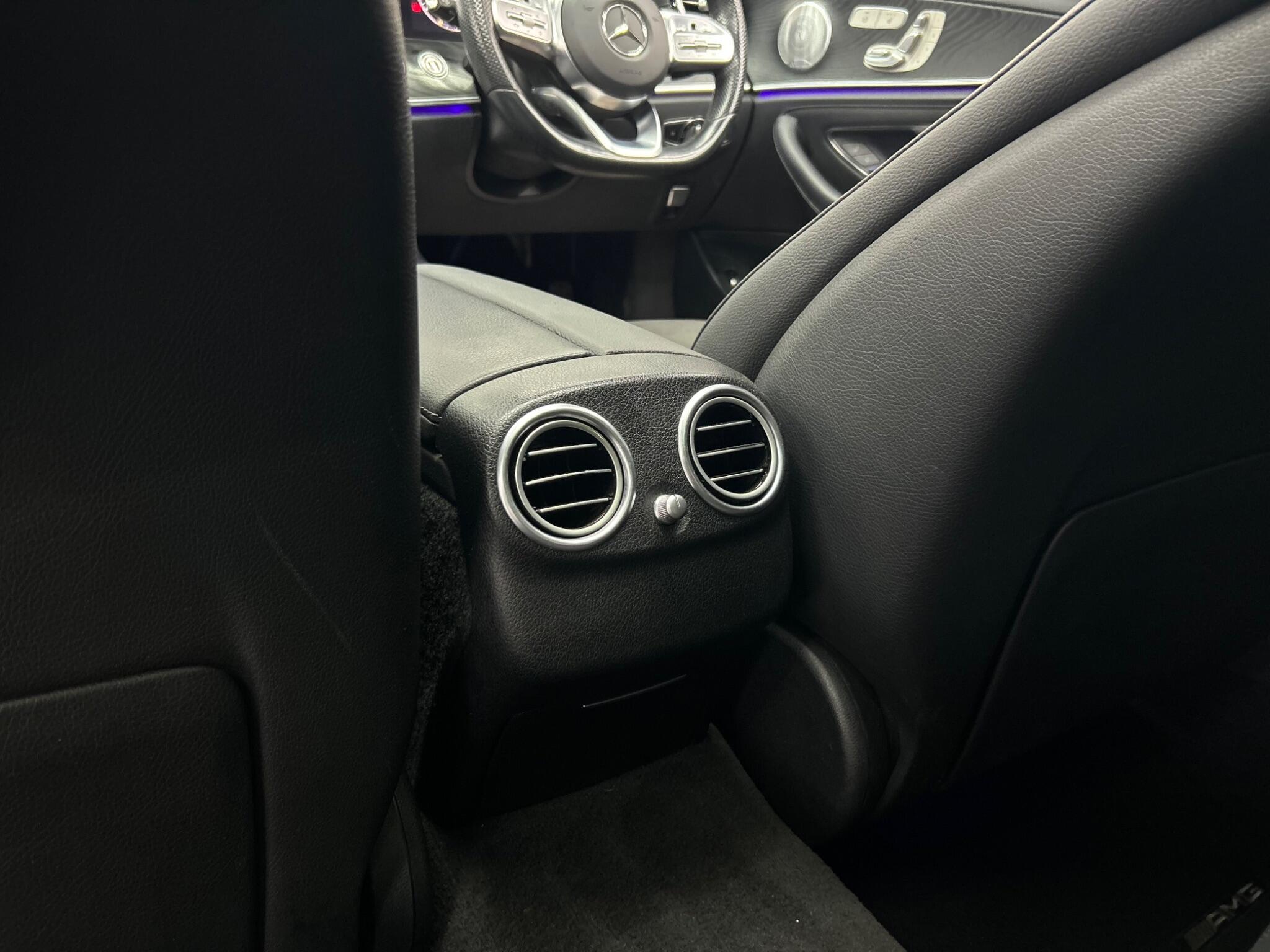 Mercedes-Benz E Class view 58