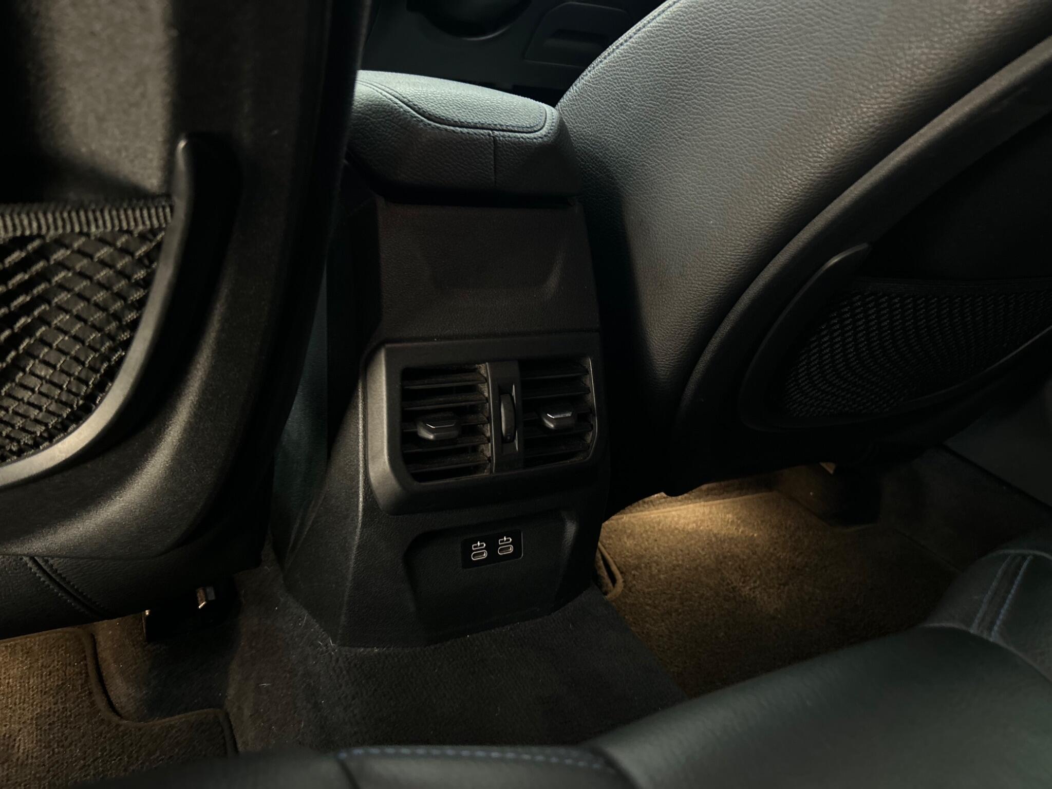 BMW 1 Series view 26