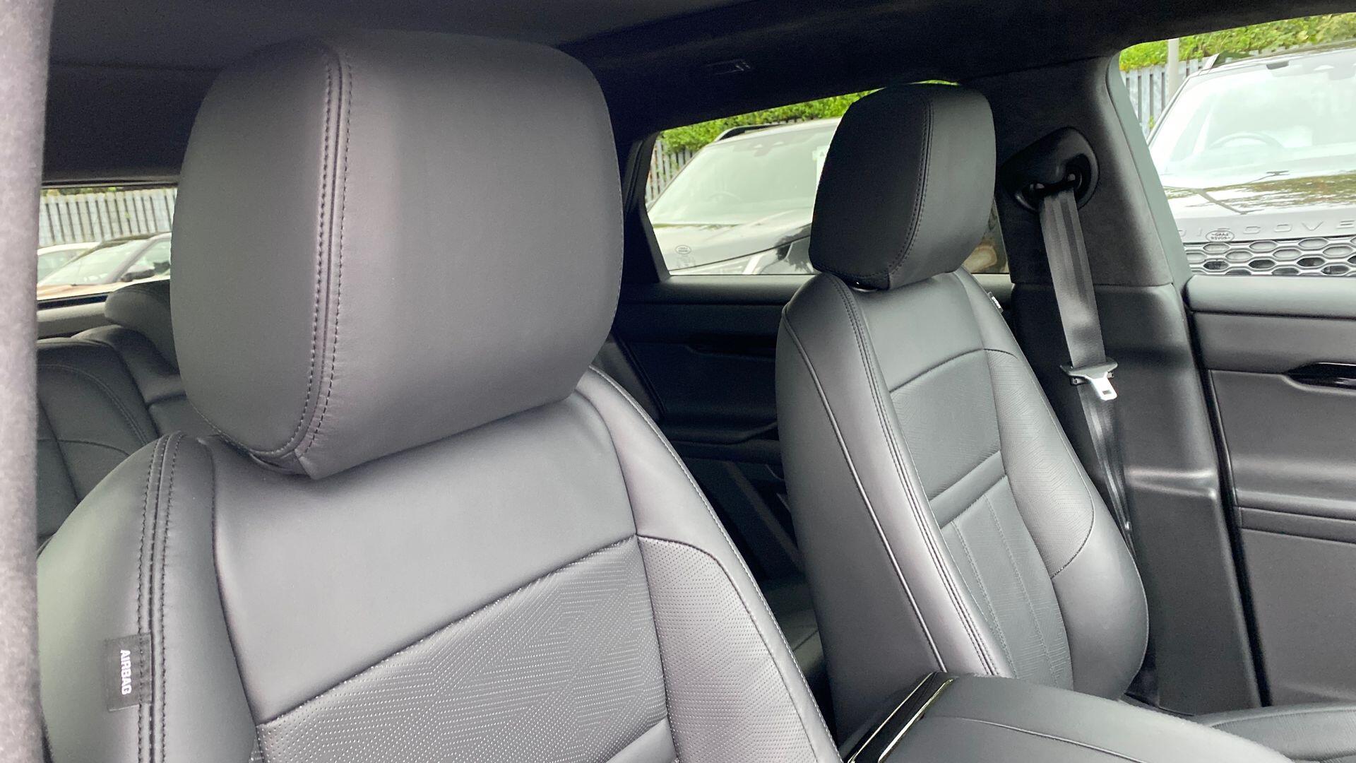 Land Rover Range Rover Evoque view 31