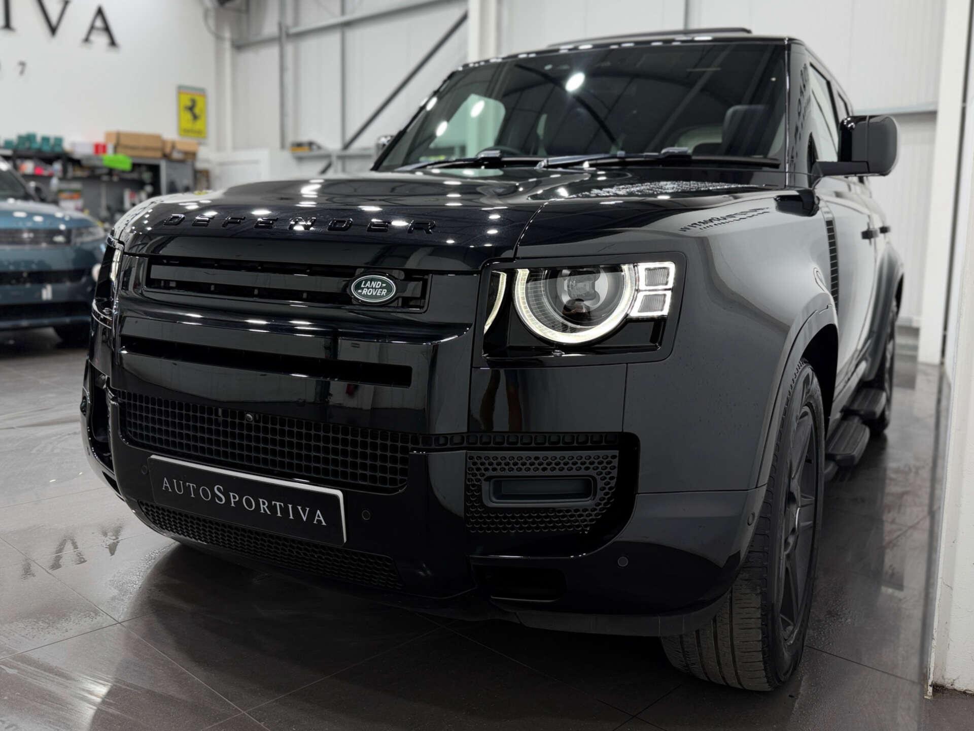 Land Rover Defender view 9