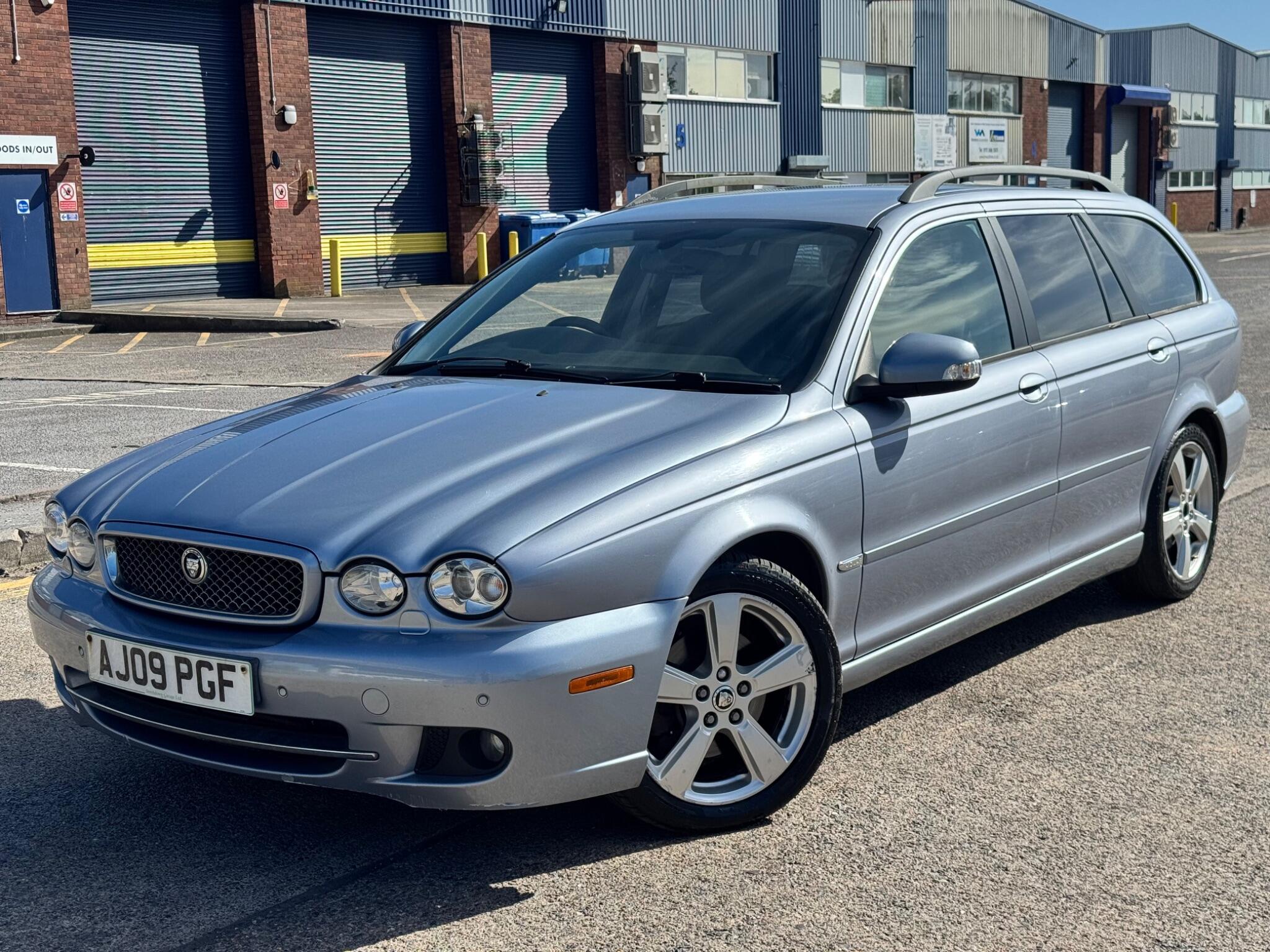 Jaguar X-Type view 3
