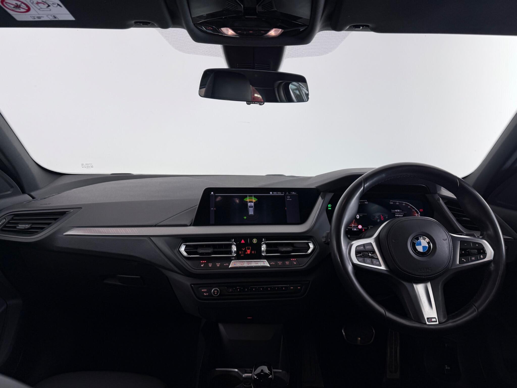 BMW 1 Series view 15