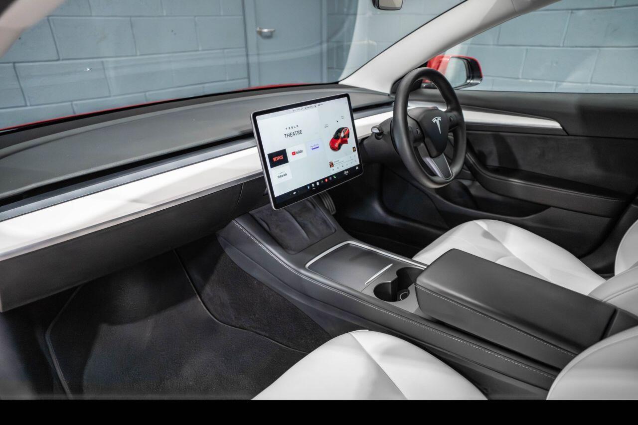 Tesla Model 3 view 15
