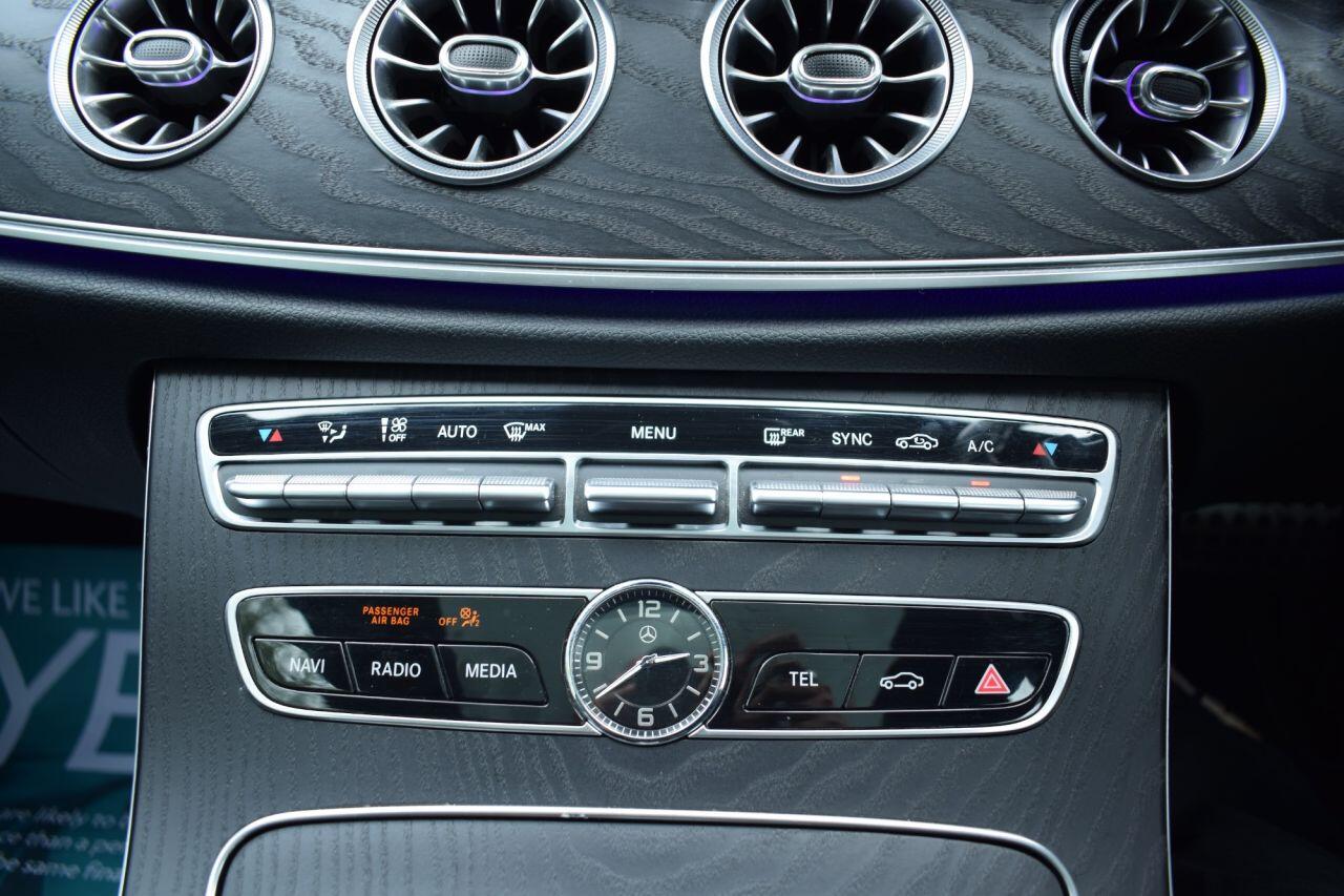 Mercedes-Benz E-Class view 23