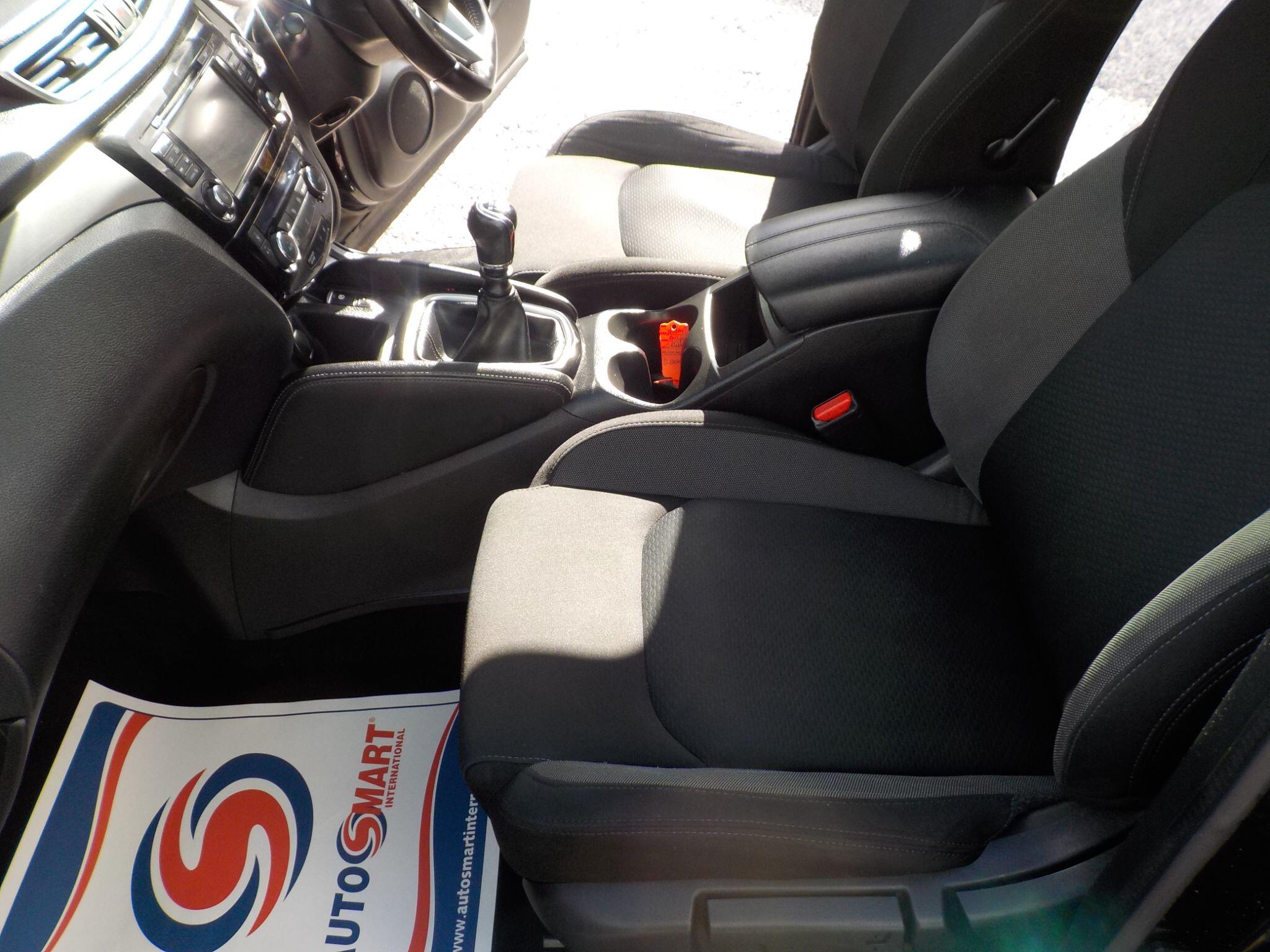 Nissan Qashqai 1.5 dCi N-Connecta Euro 6 (s/s) 5dr
