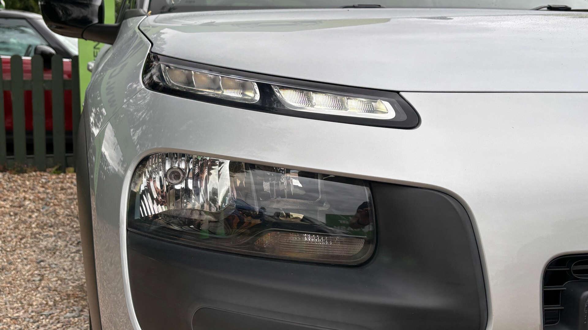 Citroen C4 Cactus view 33