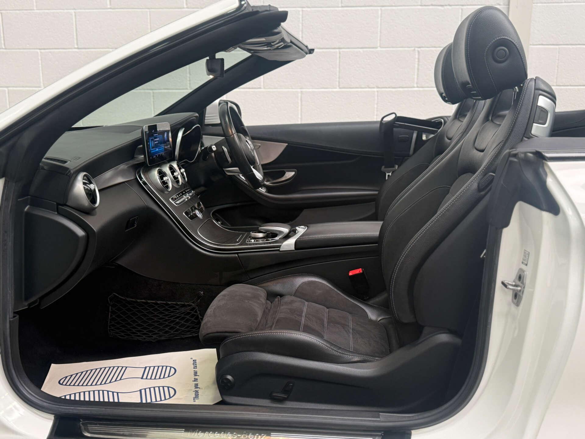 Mercedes-Benz C-Class view 23