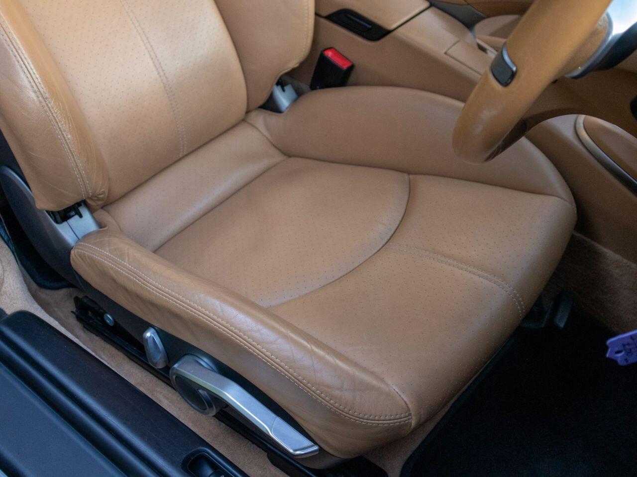 Porsche 911 view 46