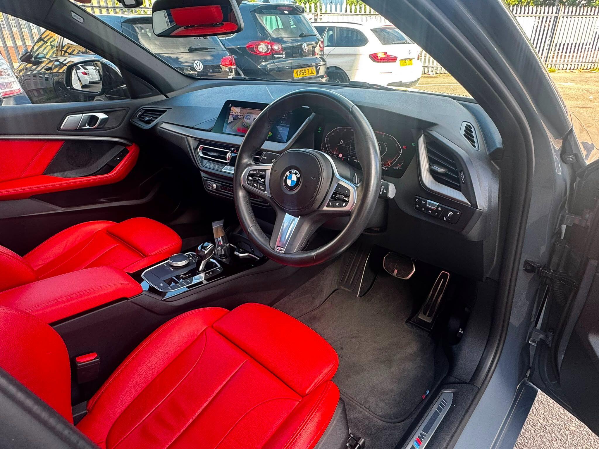 BMW 1 Series view 10