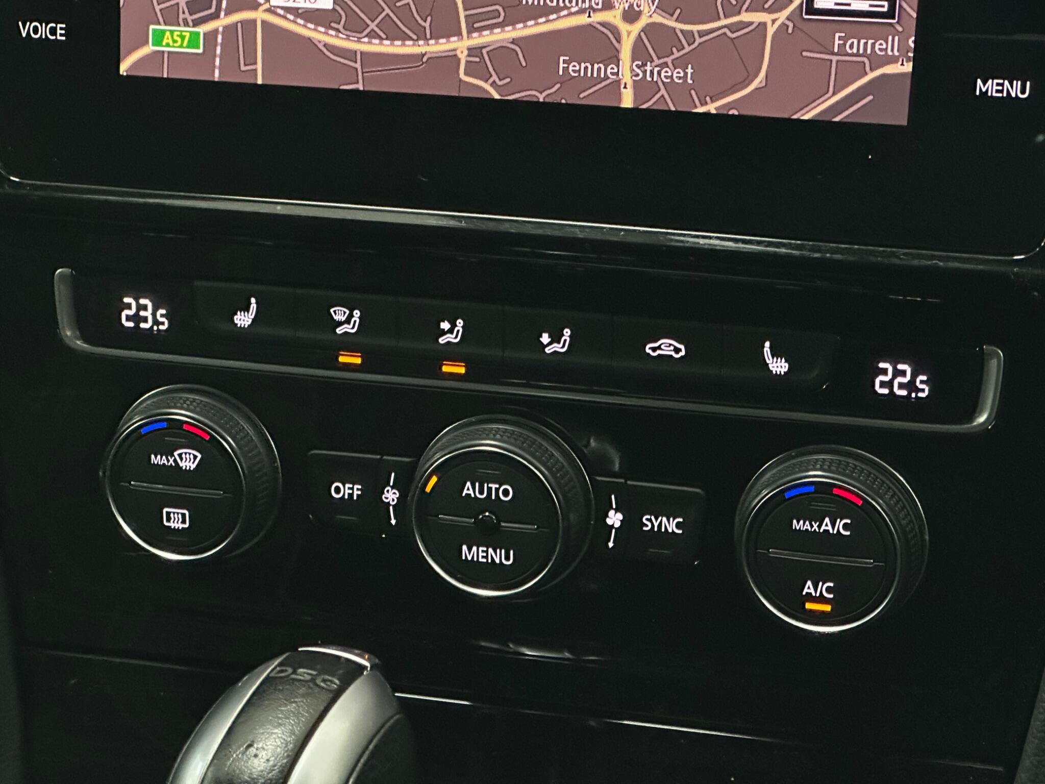Volkswagen Golf view 28