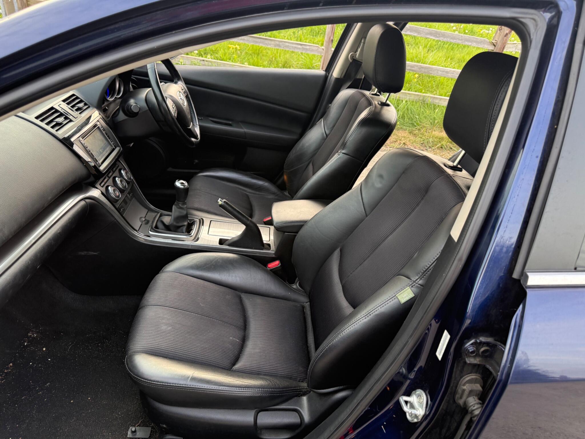 Mazda Mazda6 2.2d Venture Euro 5 5dr — photo 40 of 86