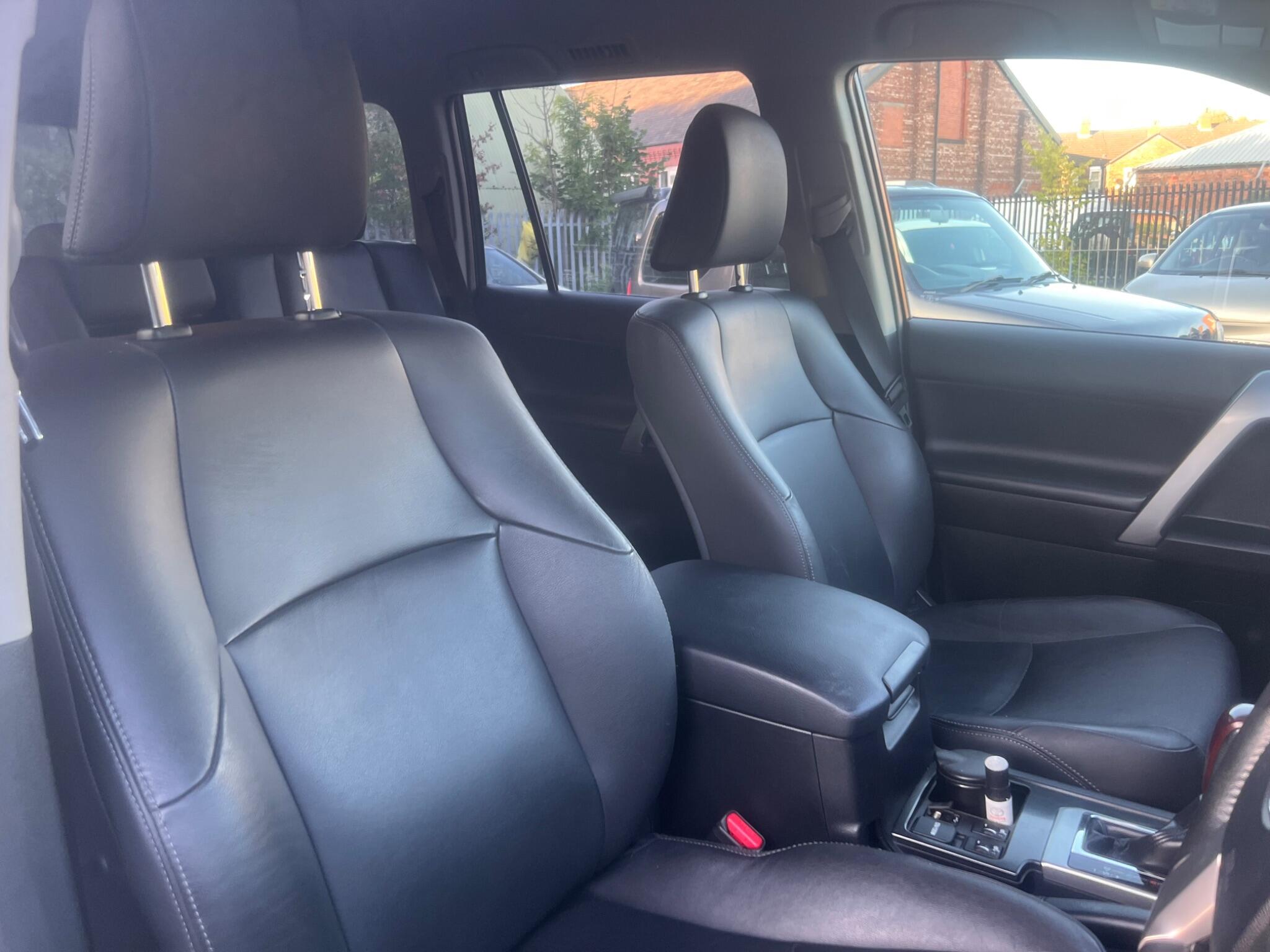 2014 Toyota Land Cruiser 3.0 D-4D Icon Auto 4WD Euro 5 5dr (7 Seats) • 43,921 miles image 16