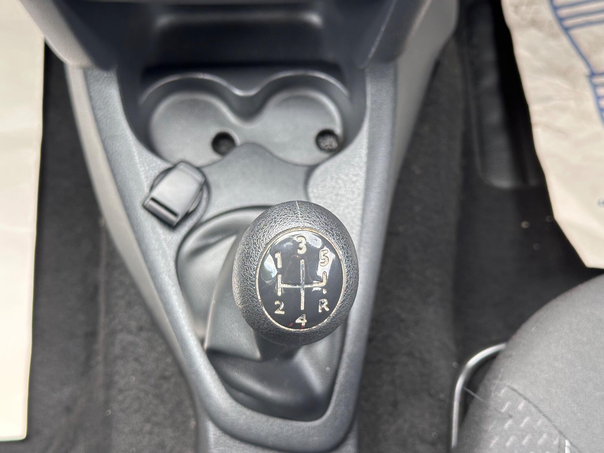 Dacia Sandero view 38