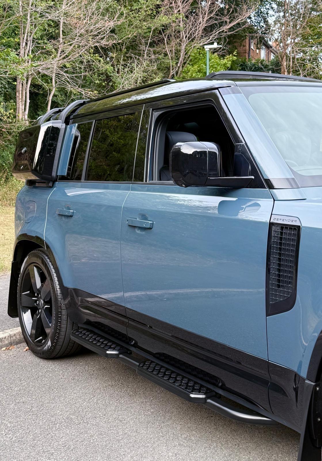 Land Rover Defender view 86