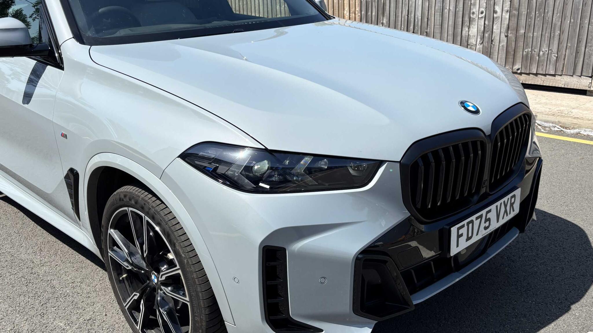 BMW X5 view 34