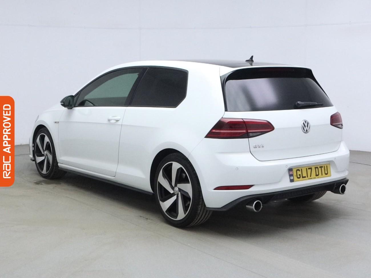 Volkswagen Golf view 4