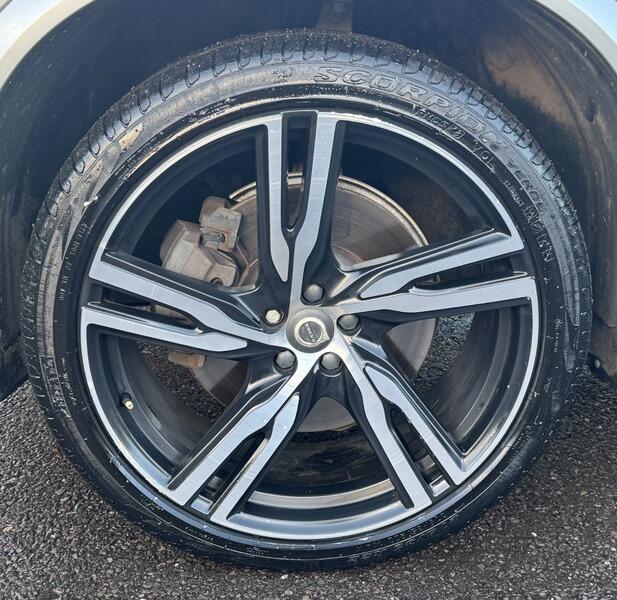 2017 Volvo XC90 image 24