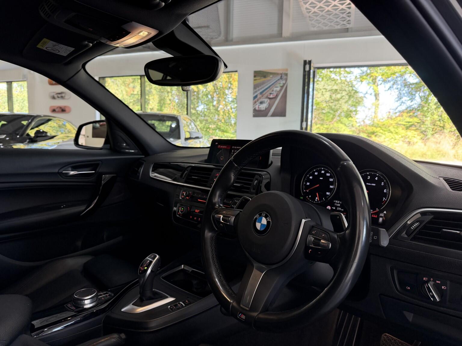 BMW 1 Series view 17