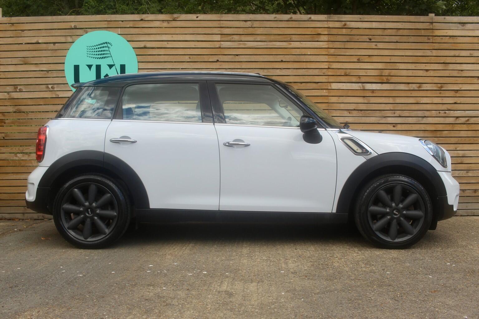 Mini Countryman view 5