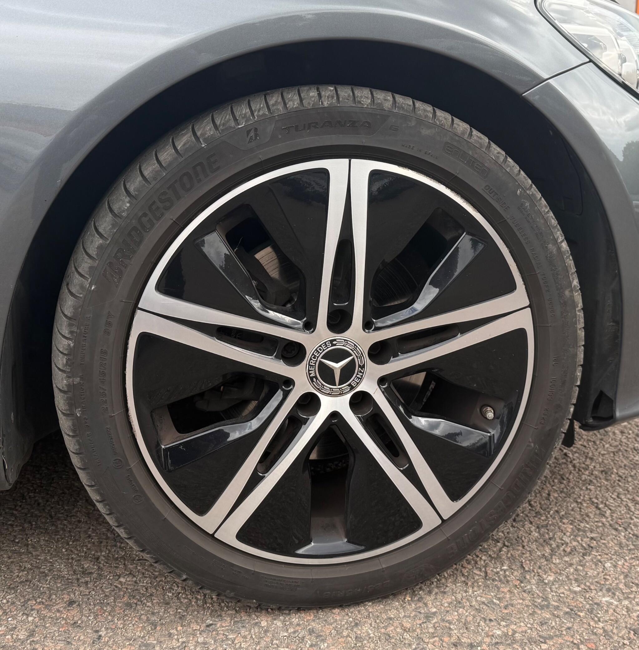 Mercedes-Benz C Class view 25