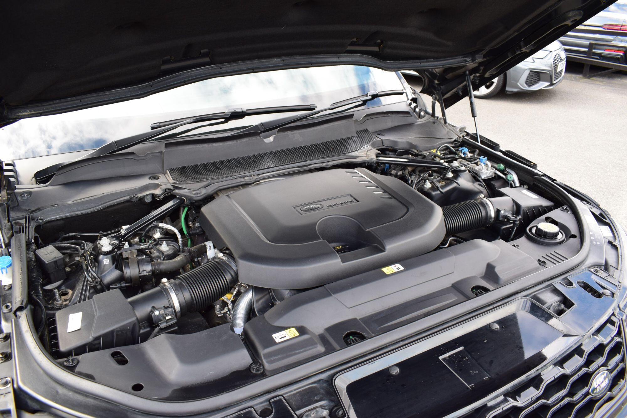 Land Rover Range Rover Sport view 36