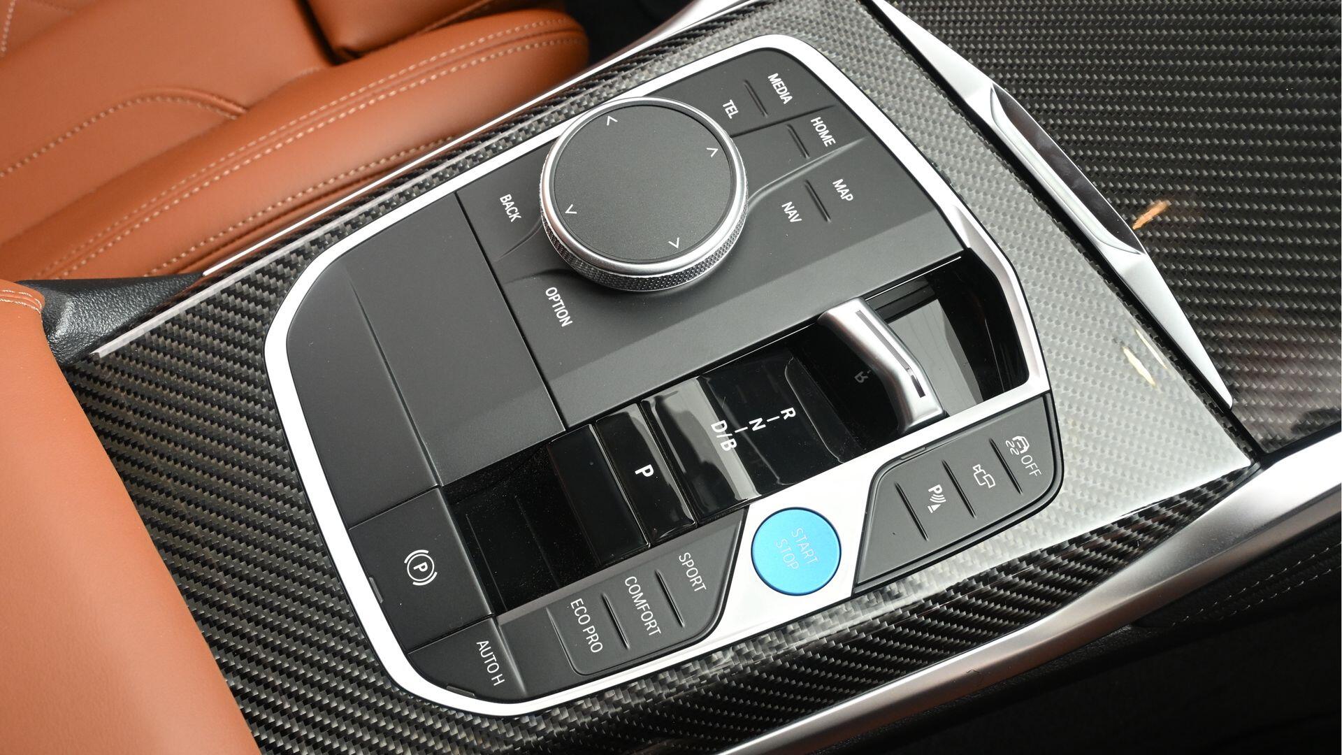 BMW i4 view 10