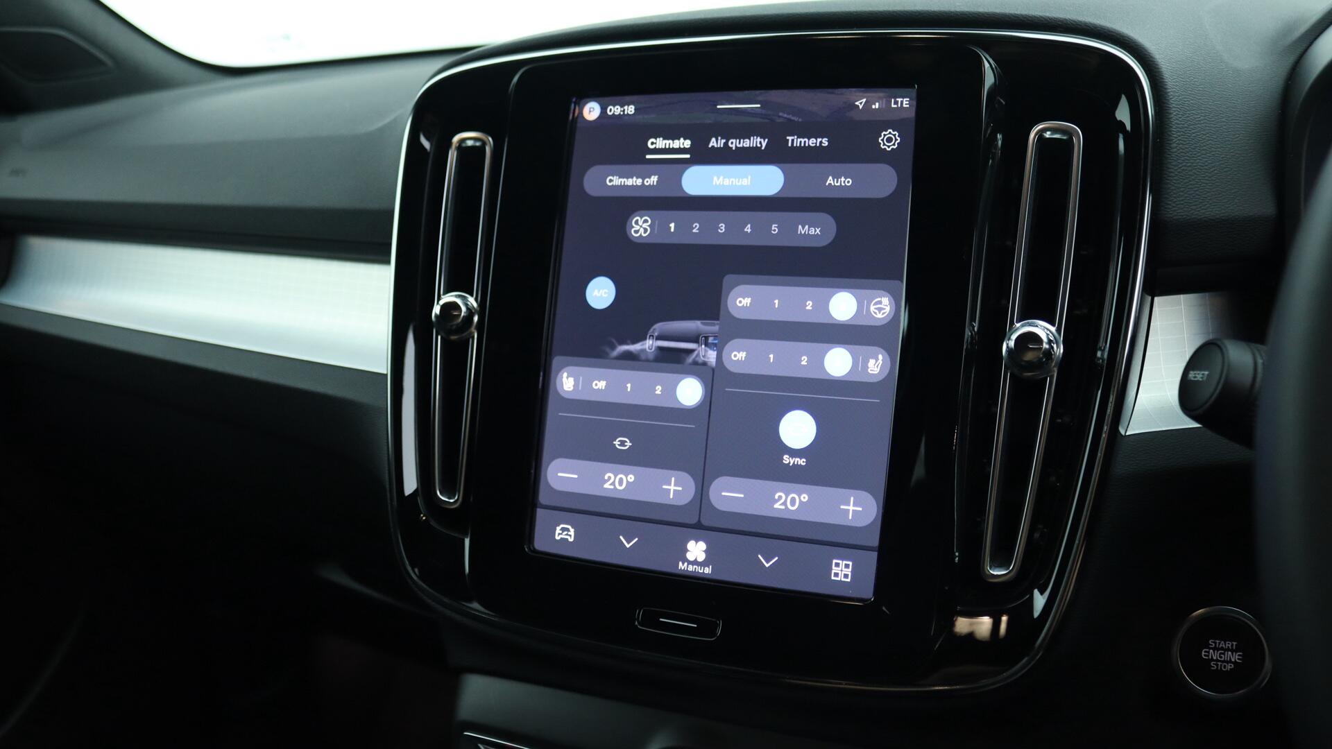 Volvo XC40 view 39