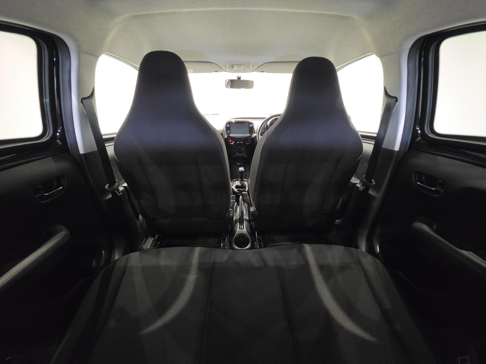Peugeot 108 view 21