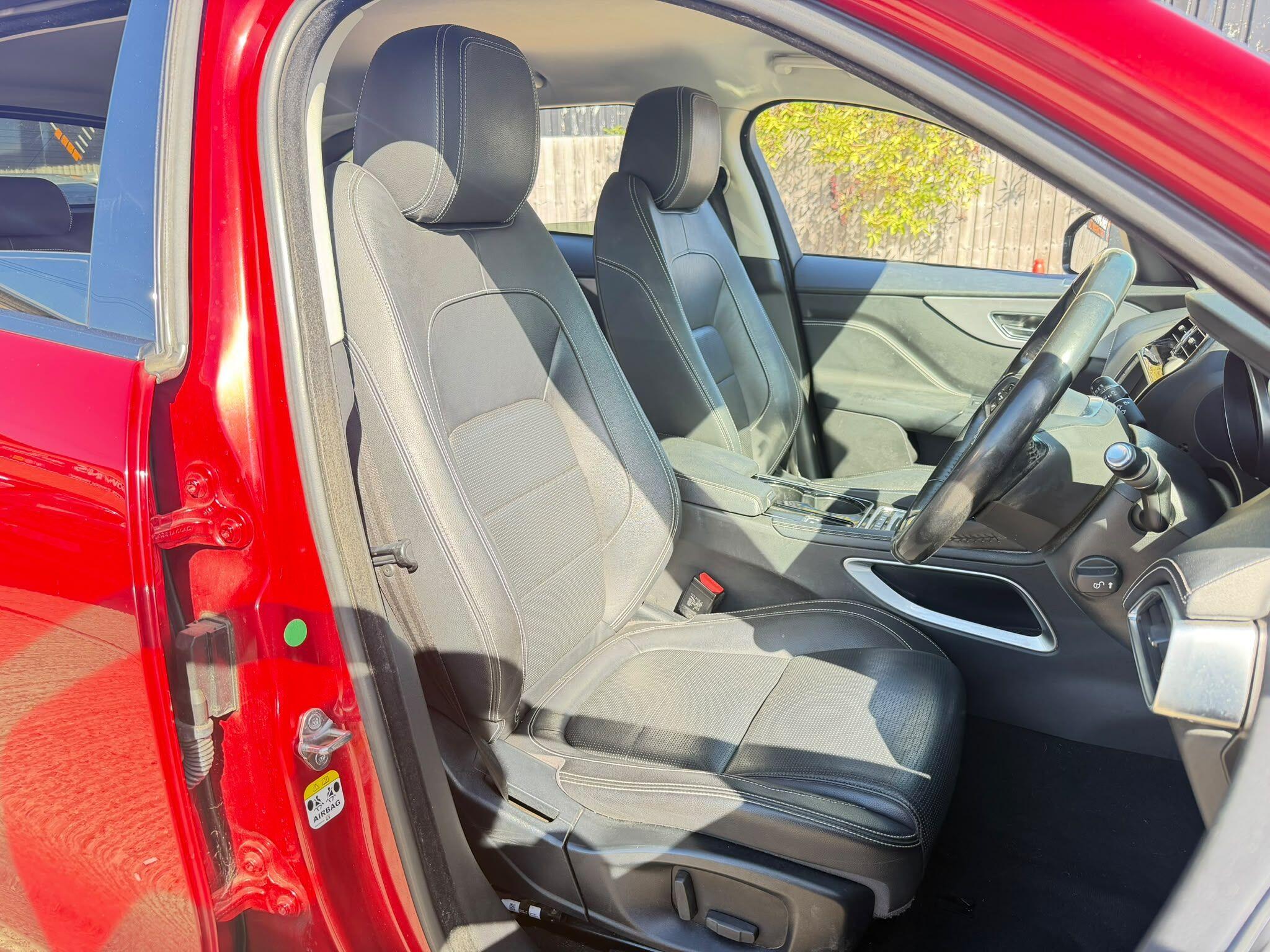 Jaguar F-Pace view 10