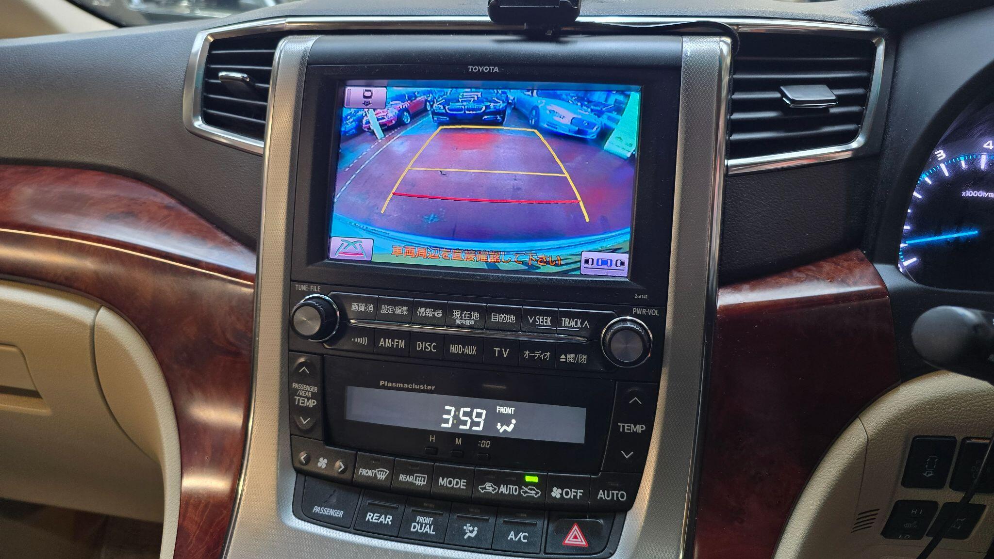 Toyota Vellfire view 5
