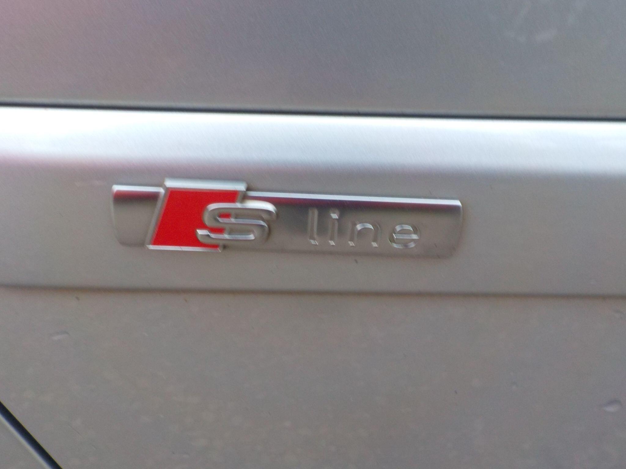 Audi A4 2.0 TDI S line Special Edition 4dr