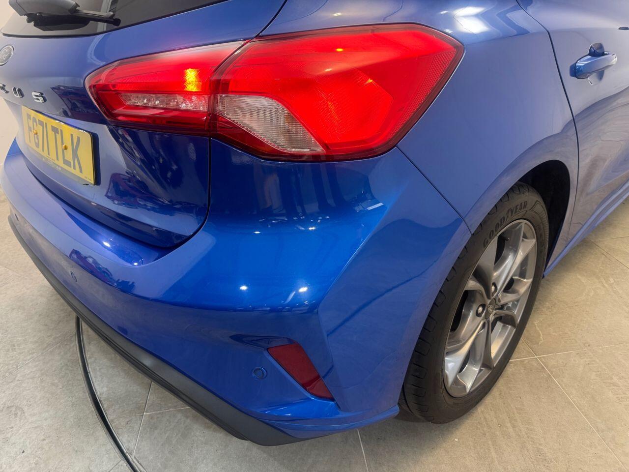 Ford Focus view 28