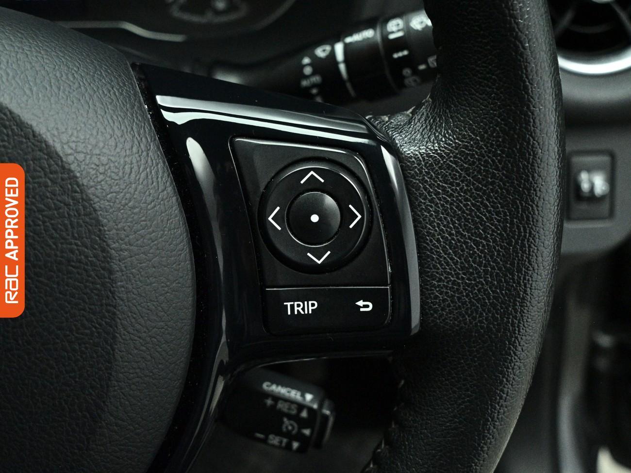 Toyota Yaris view 23