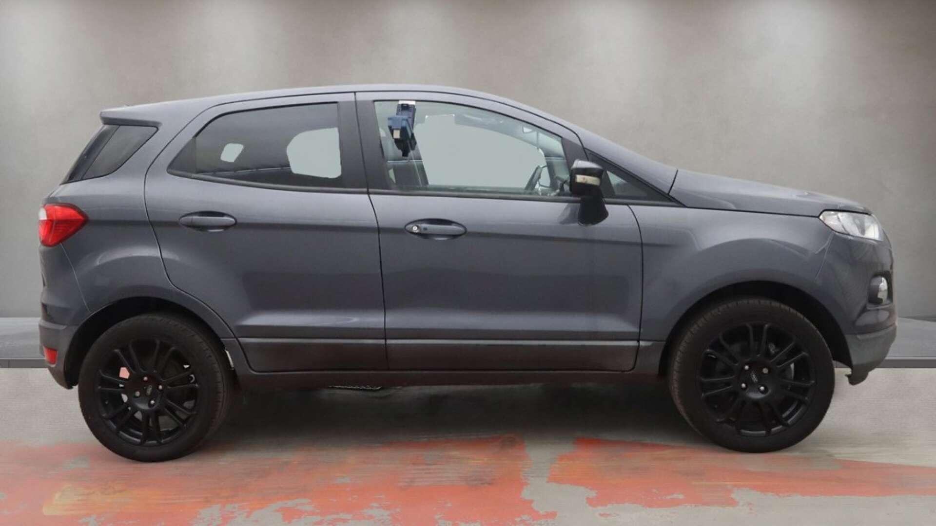 Ford Ecosport view 10