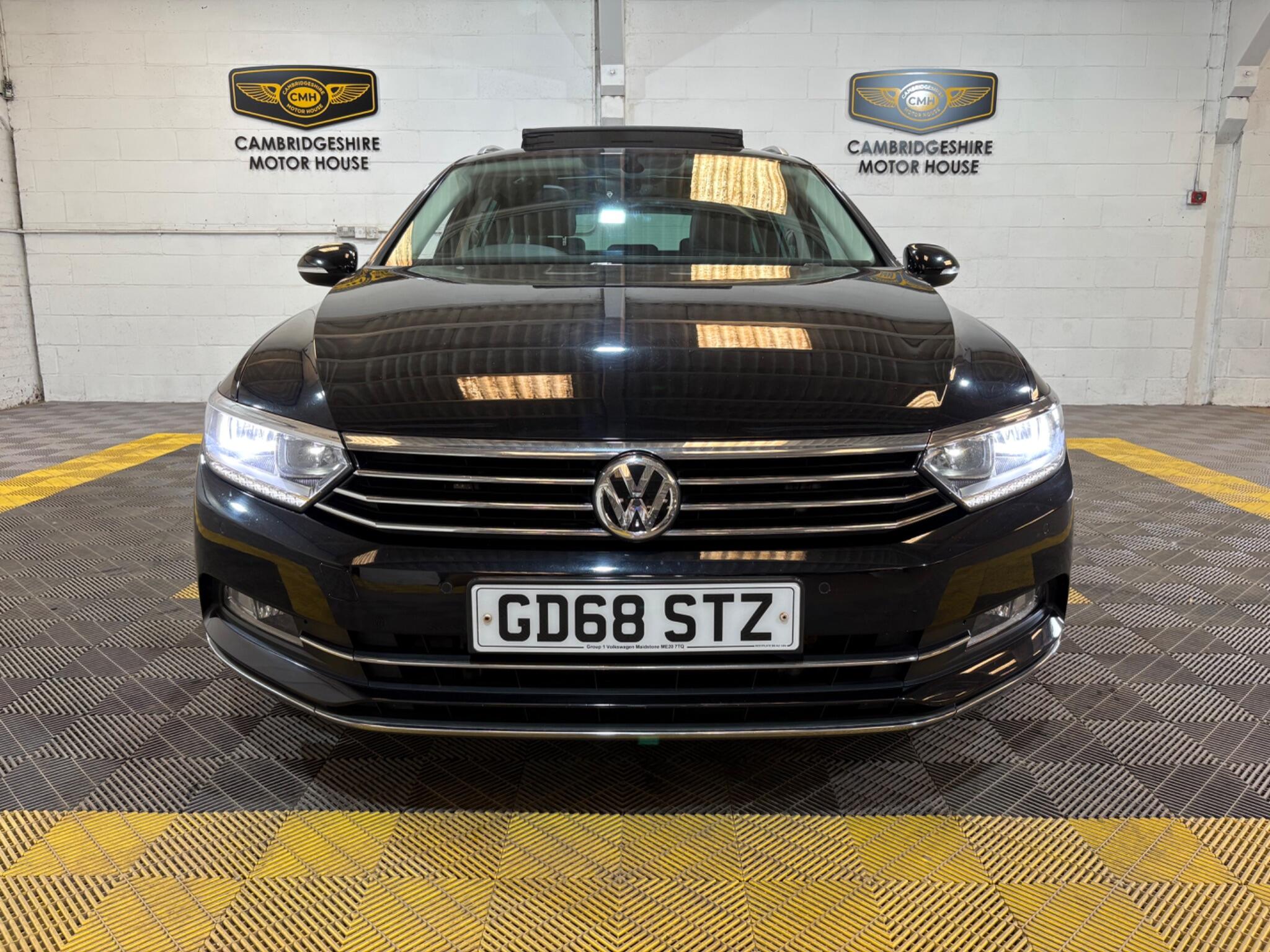 Volkswagen Passat view 69
