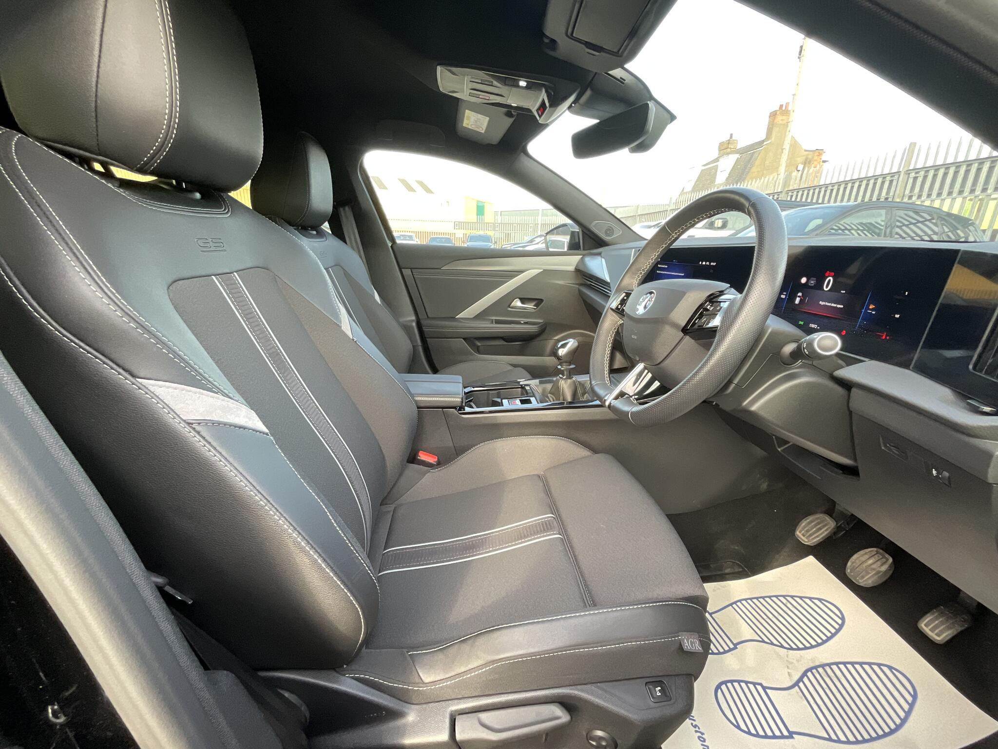 Vauxhall Astra view 9