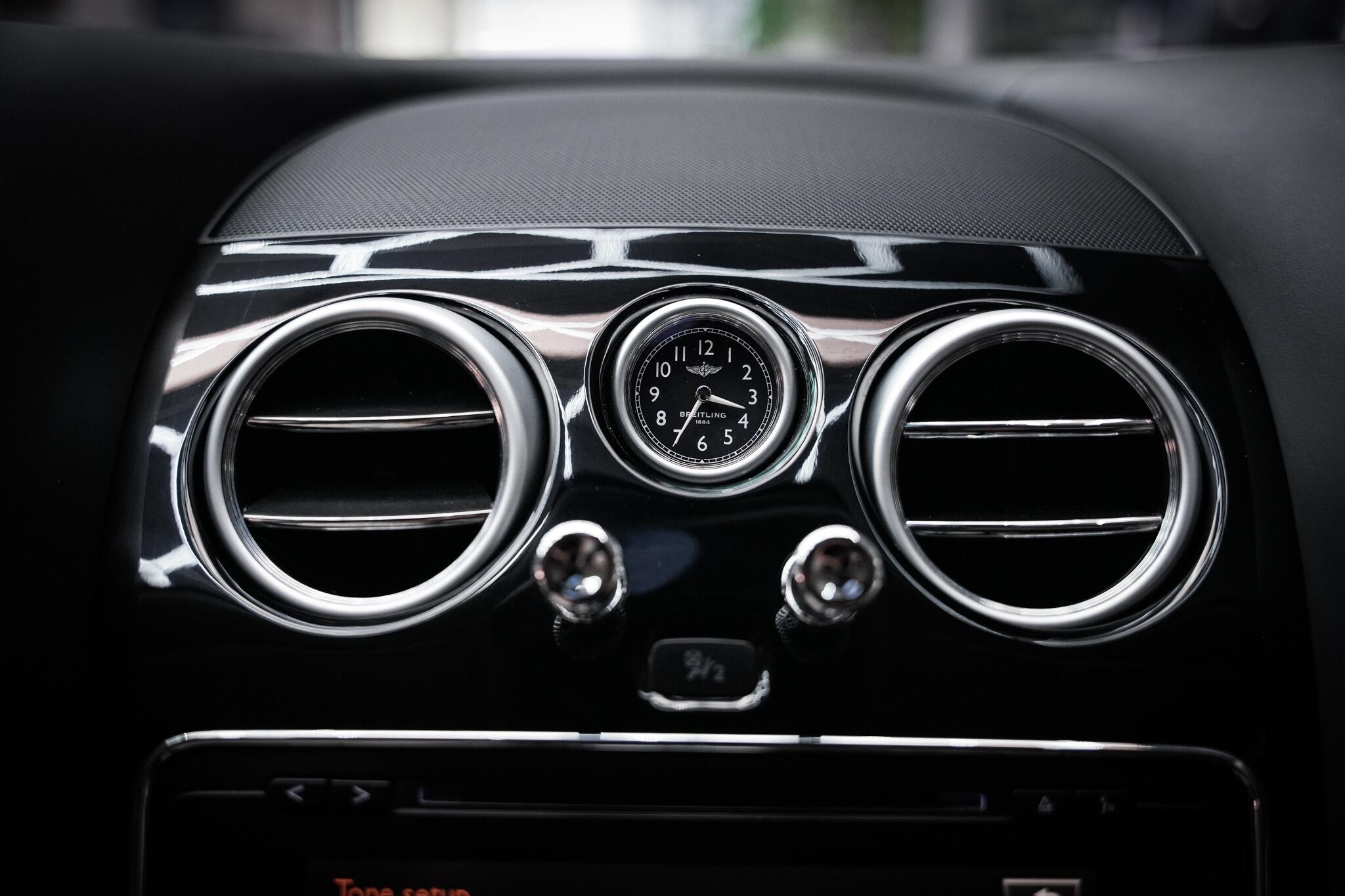 Bentley Flying Spur view 43