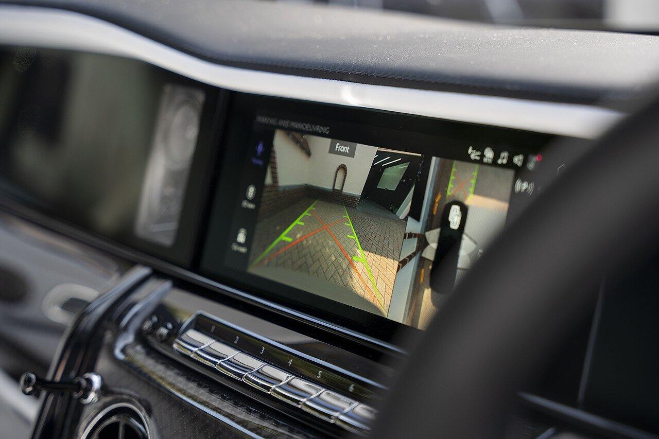 Rolls-Royce Cullinan view 18