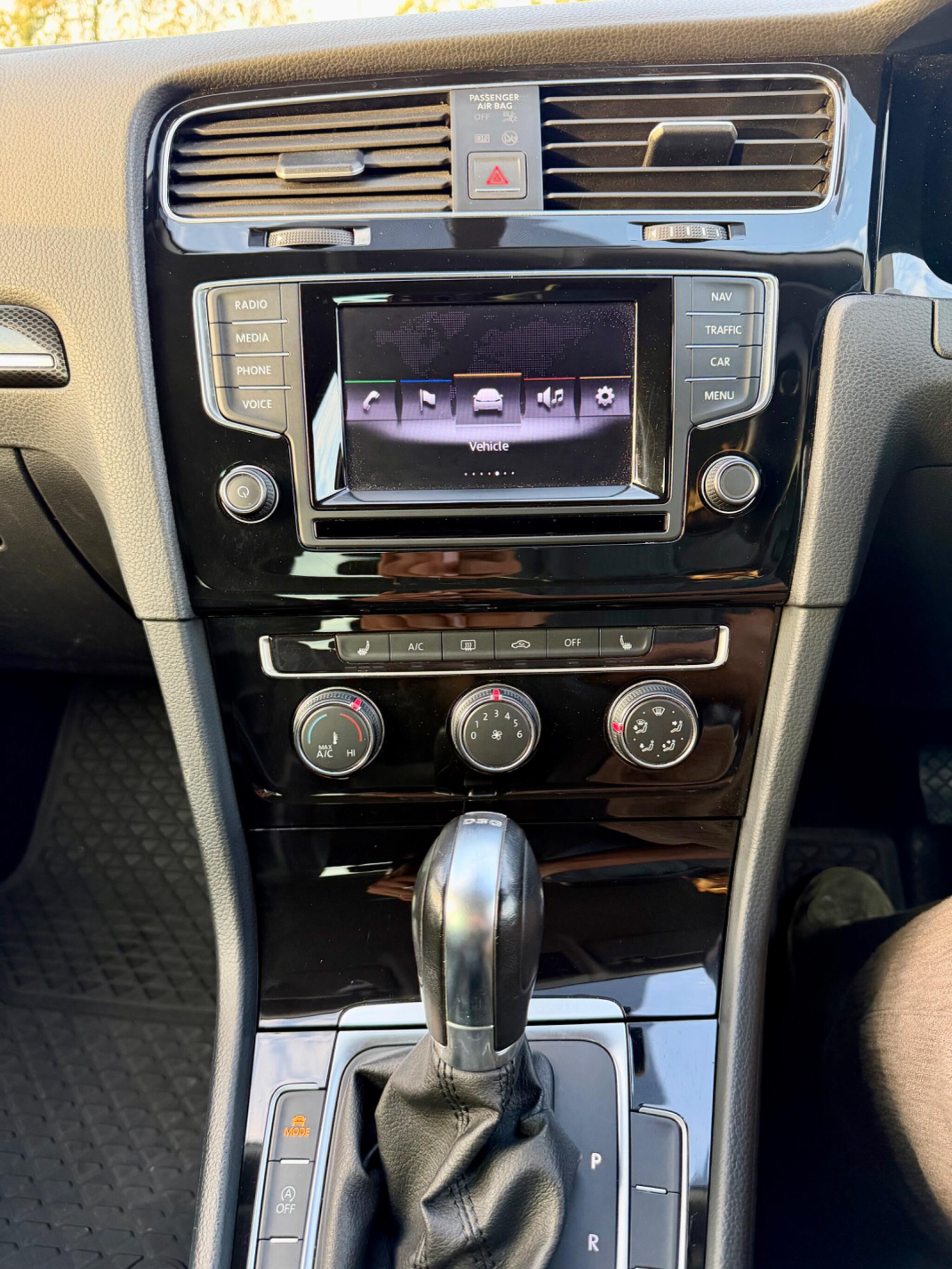 Volkswagen Golf view 43
